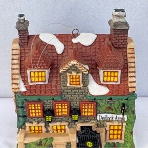 Dept56 Ornament Charles Dickens Dedlock Arms Porcelain Christmas Collection 1994